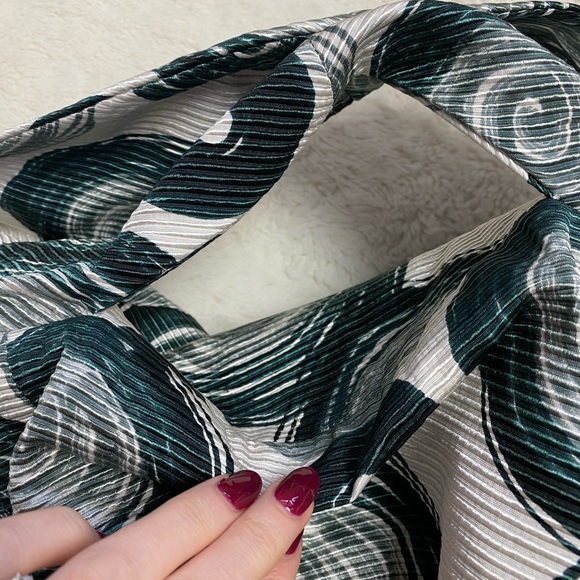 MaxMara Graphic Printed Trench Coat | 40 - Picture 4 of 11